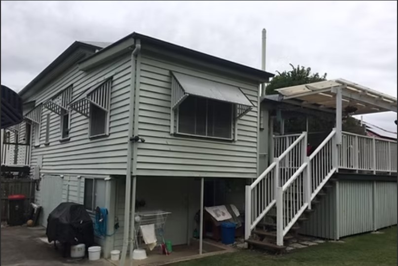 Before renovation in Melbourne – dated layout before Destin Constructions renovation